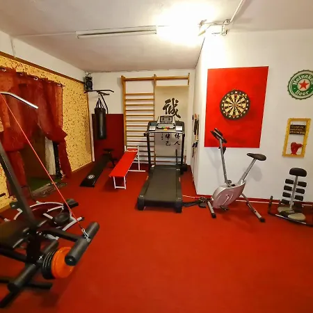 לינה וארוחת בוקר Margot 3*