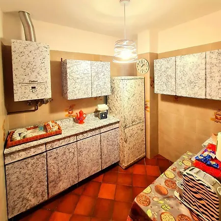 לינה וארוחת בוקר Margot Albavilla