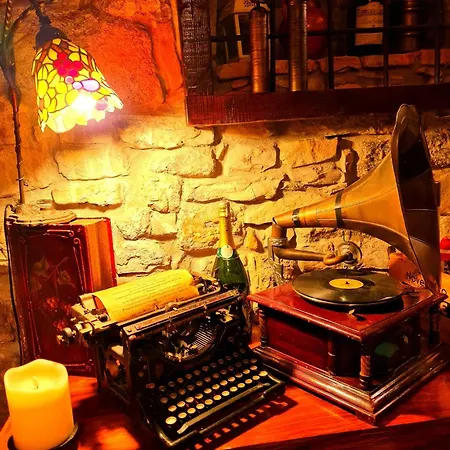 Margot לינה וארוחת בוקר