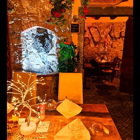 לינה וארוחת בוקר Margot Albavilla